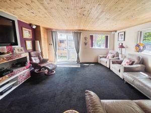Annexe- click for photo gallery